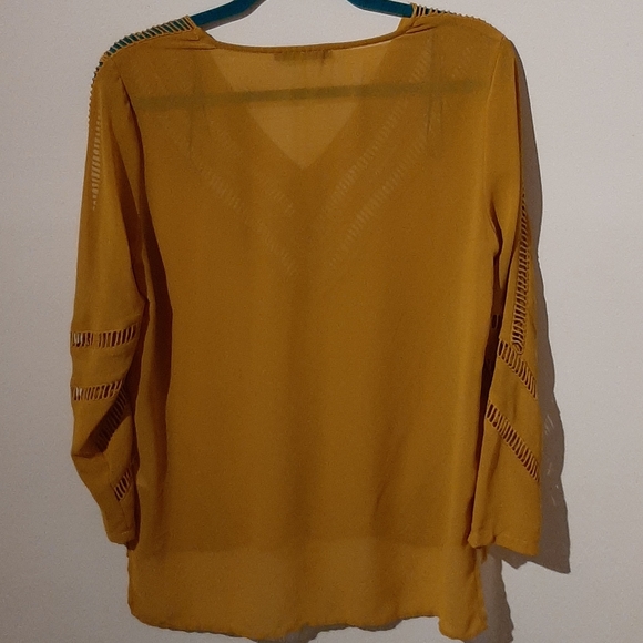 Fate Blouse - Picture 3 of 4